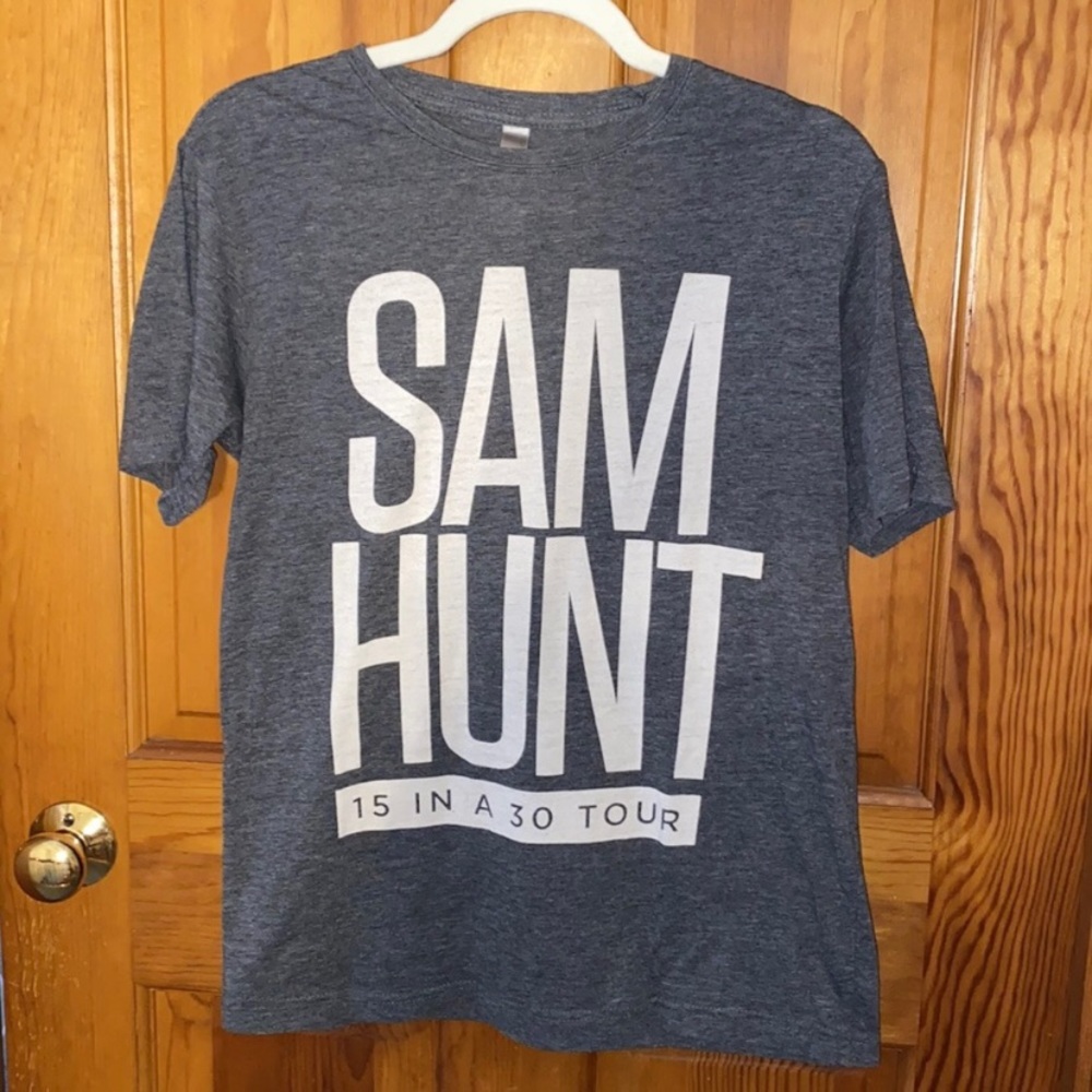 5/$25 🎆 EUC Sam Hunt 15 in a 30 Tour Grey Tee Shirt, Size Small